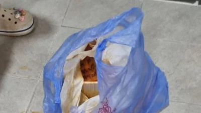   				환불 요청 해놓고 해물찜에 음료수 부은 손님			