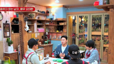 아느 쪽도 후려치지 않고 다 추켜 세워주는 화법