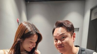 남자 연예인이랑 사진찍은 오또맘